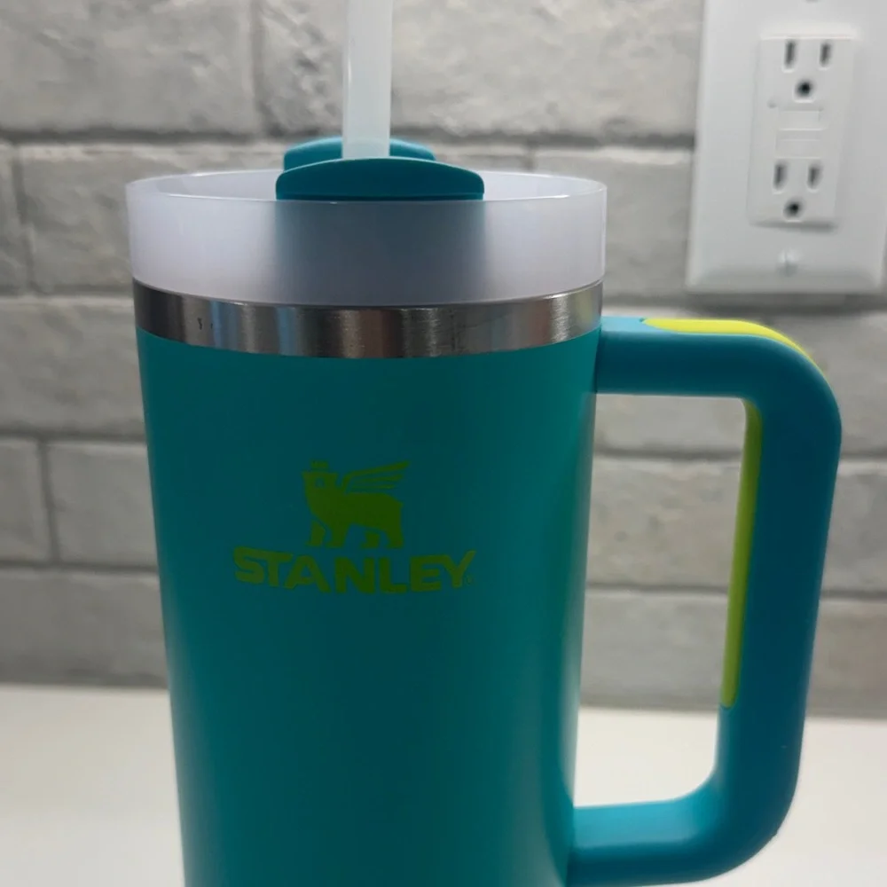 Stanley Teal Travel Mug with Lime Accent - Picture 2 of 9